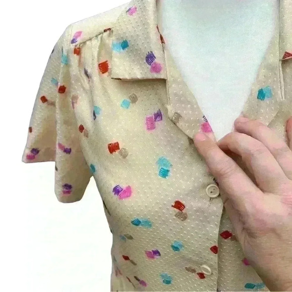 Vintage colorful short sleeve button down blouse (see measurements for sizing) - Picture 2 of 7